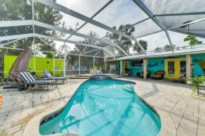 Charming Art-Filled Cottage with Private Pool!